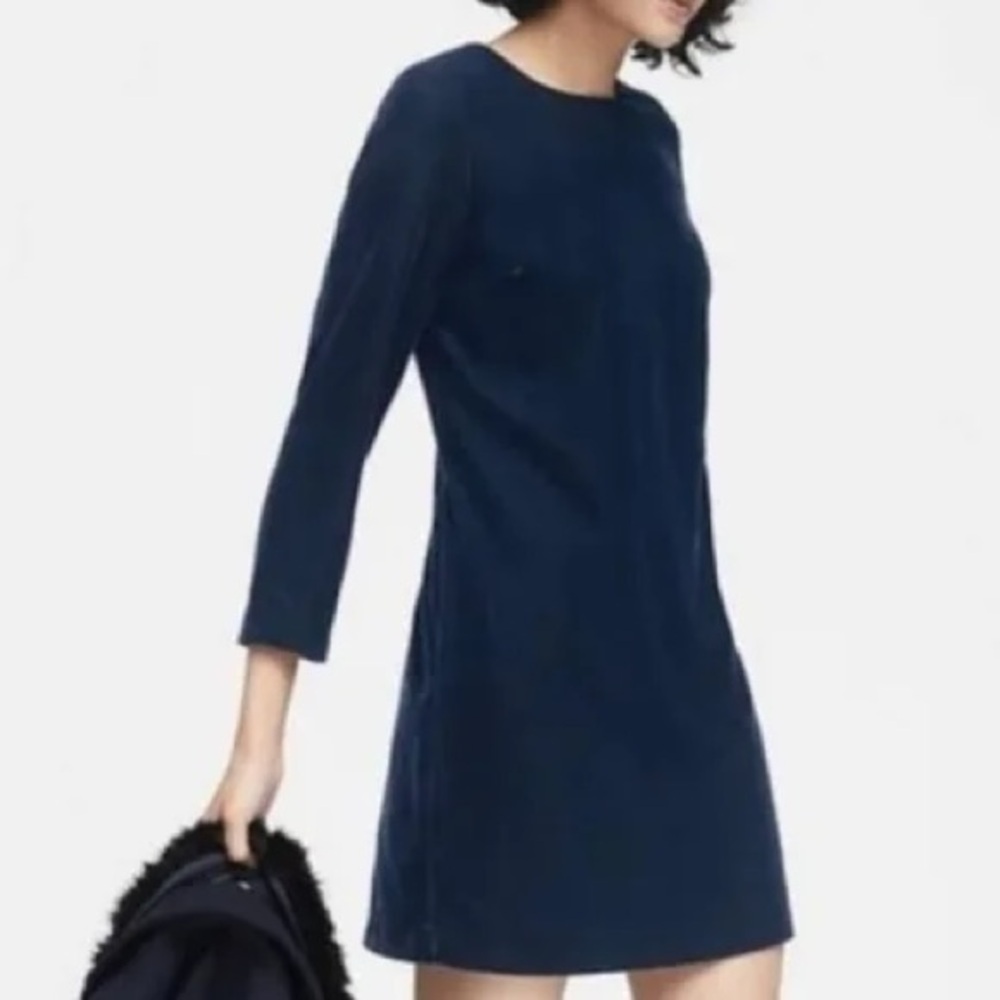 Banana Republic 3/4 Sleeve Velvet Shift Dress in Navy Blue